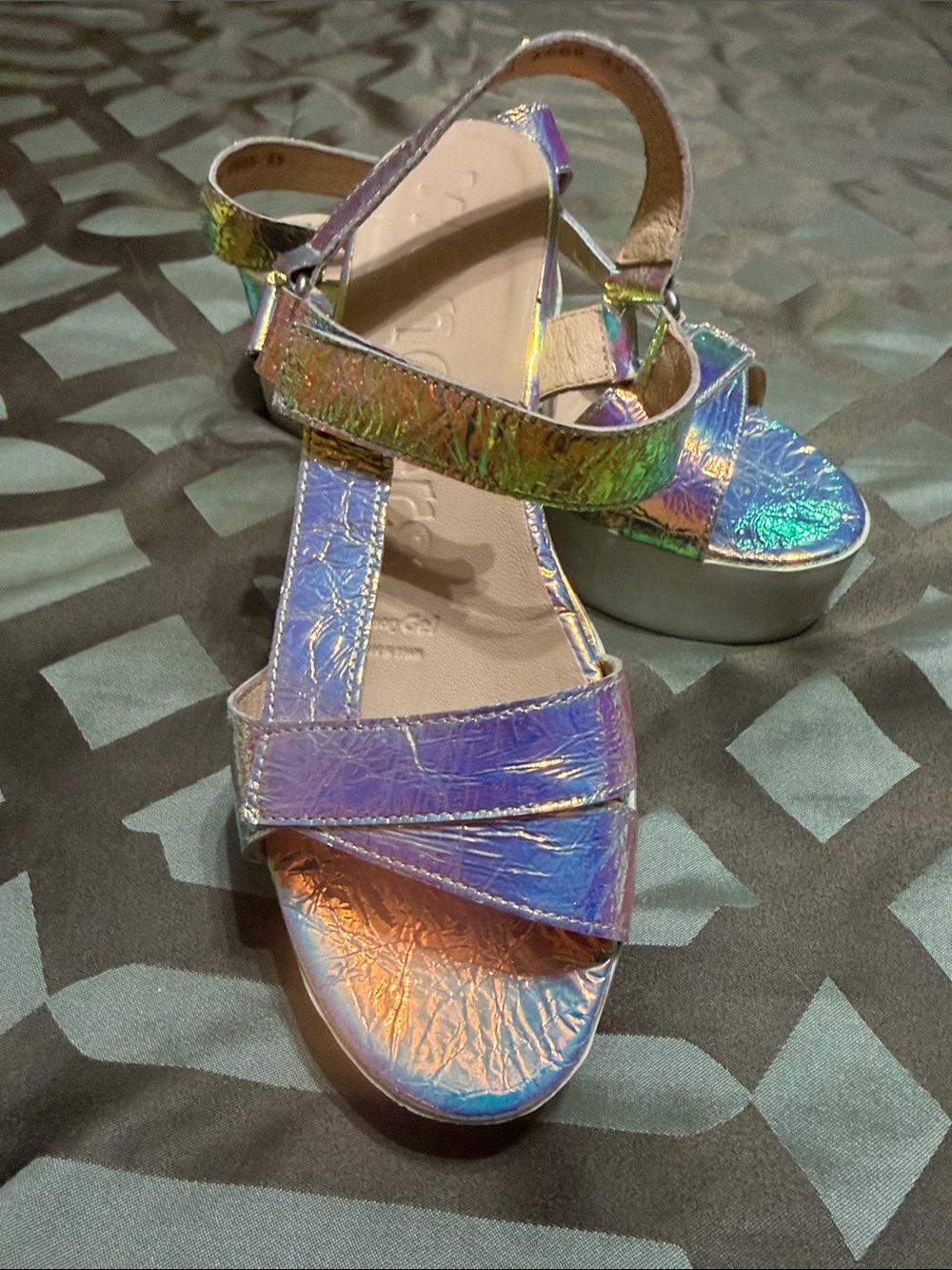 Wonders Iridescent Multi-Tone Women's Platform Sandals with Velcro Ankle Strap